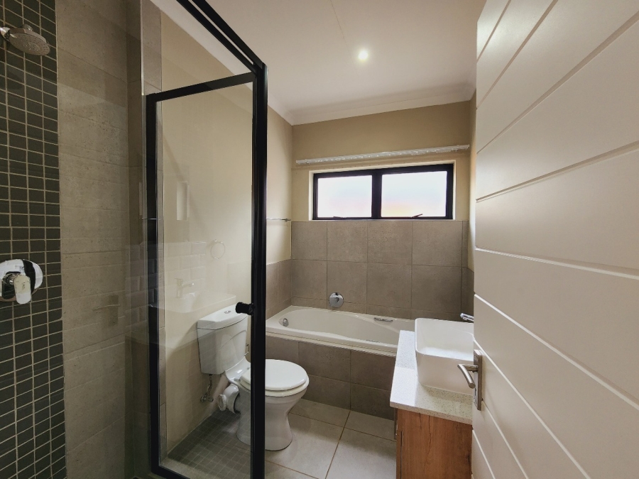 3 Bedroom Property for Sale in De Land Estate North West